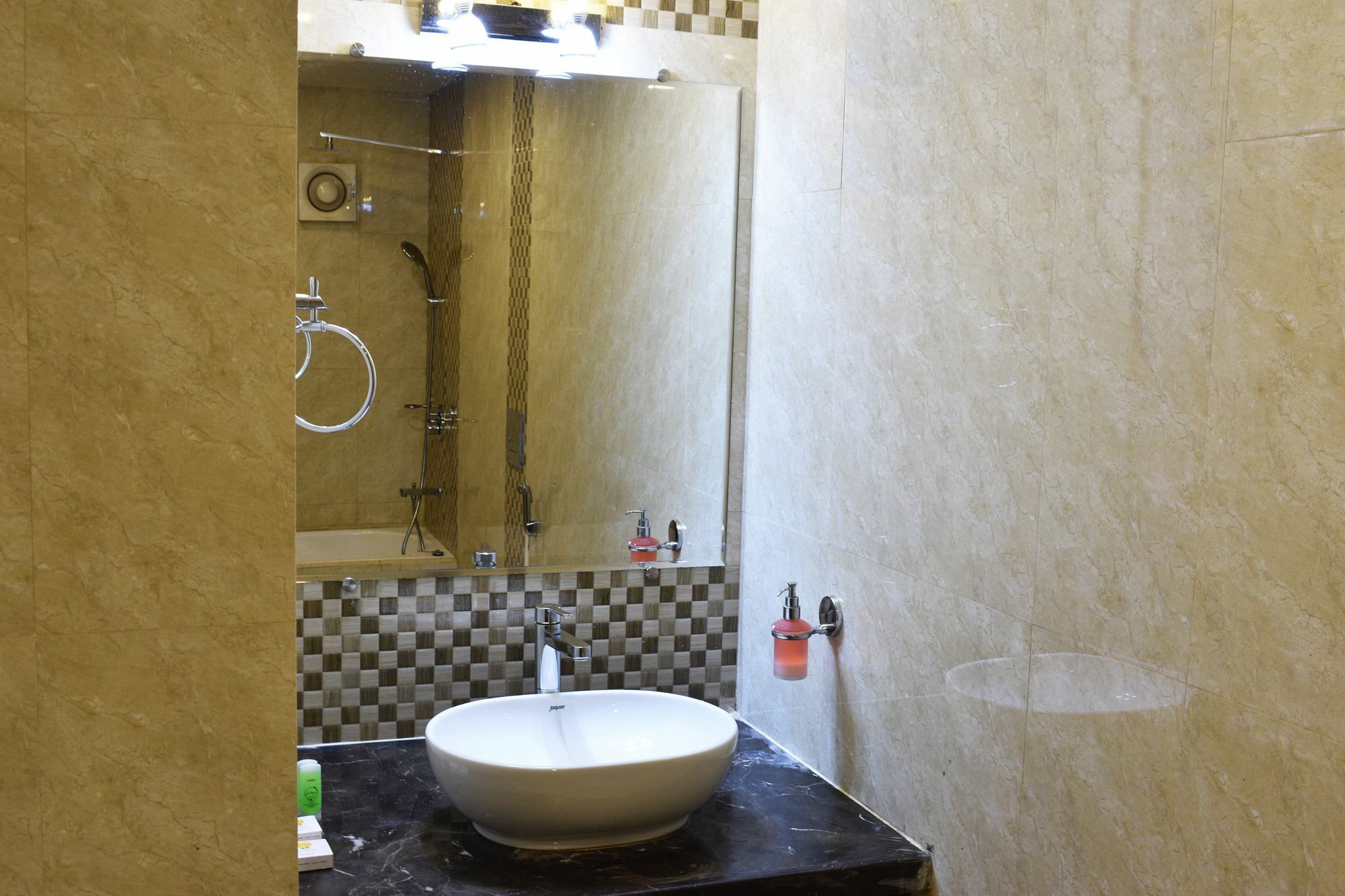 The Verda Le Pearl Candolim Exterior foto